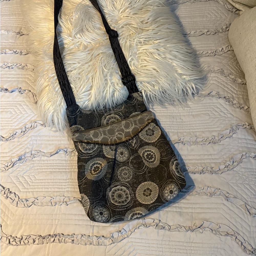 Stylish Black and Gray Patterned Women's Bag handmade in Colorado - Picture 4 of 7